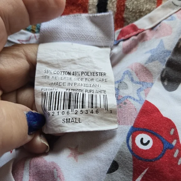 Ua scrub top size s with dogs - Picture 3 of 8